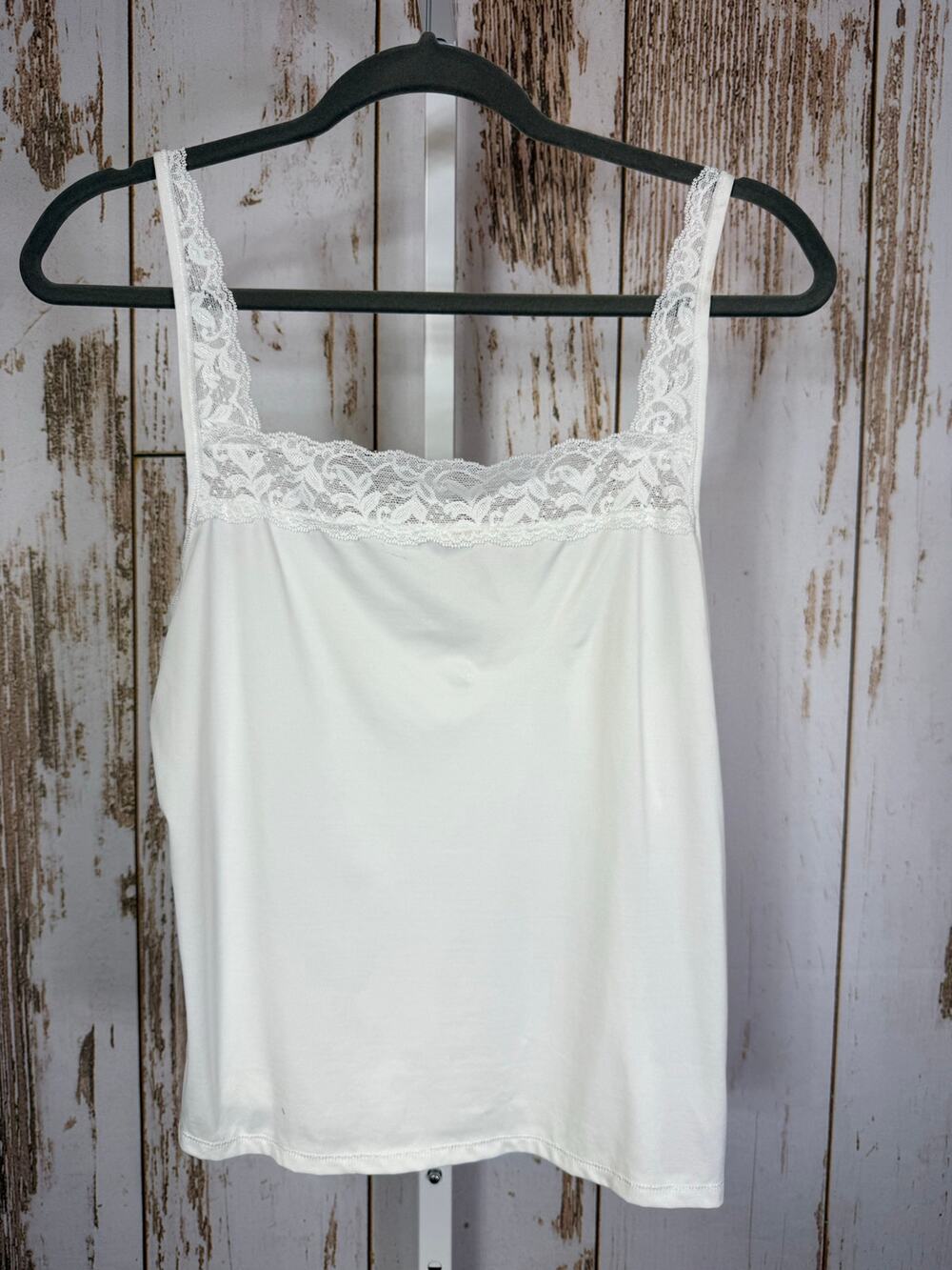 Vassarette, Vintage White Chemise Tank. Size XL. Excellent condition!